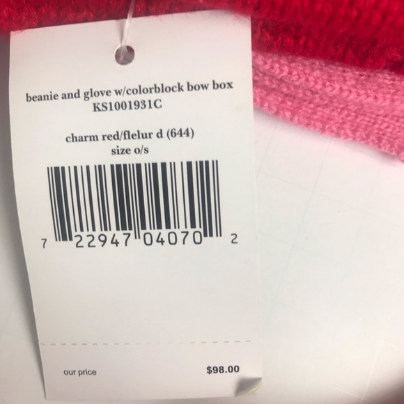 Kate Spade hat and gloves set. - Picture 3 of 3